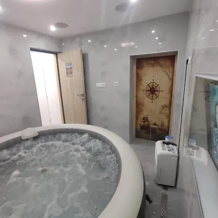 Lejla * 特拉夫尼克