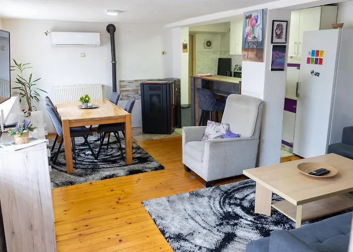 Lejla Hébergement de vacances